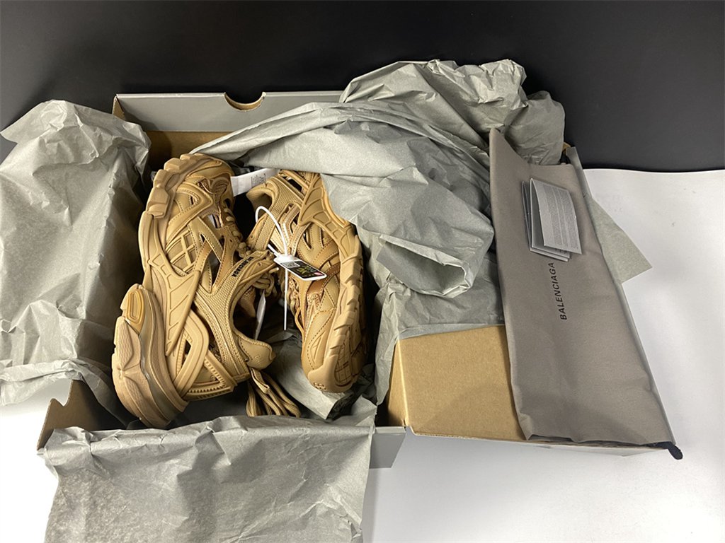 4.0 BLG Track TRAINER